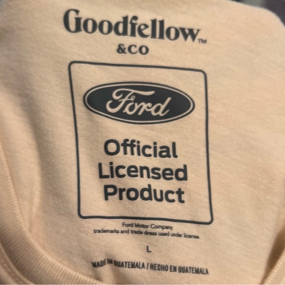 Ford bronco Mountain tee - Picture 3 of 3